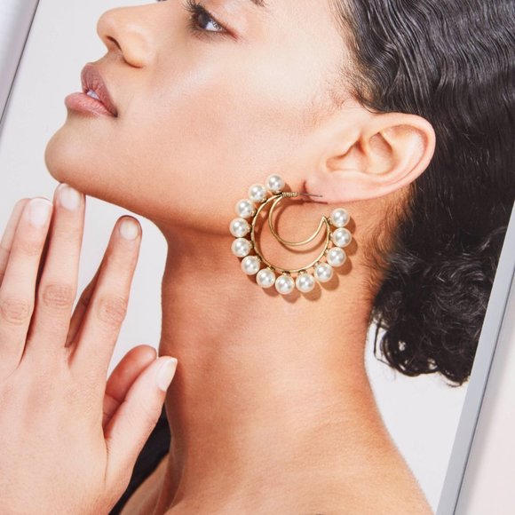 :: Stella & Dot | Power Pearl Drop & Gold Hoop Earrings - Cream Retired - Picture 5 of 12